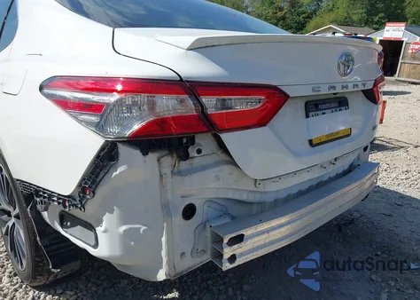 2020 Toyota Camry Se z USA, uszkodzony, nr VIN 4T1G11AK0LU503828
